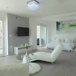 Palladium ヴィラ *